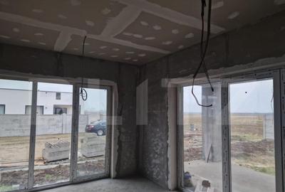 Casă cu 4 camere cu Teren 500 Mp în Sântandrei