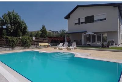Casa individuala, cu piscina, pe strada privata, cartier Borhanci