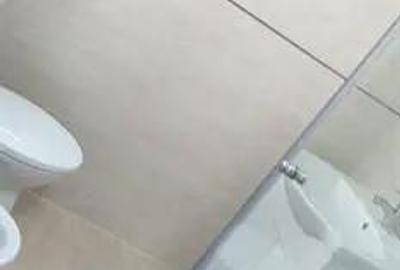 Casă cu Teren 300 Mp în Central - 1