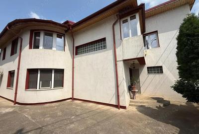 Casa de vanzare ?tefane?tii de Jos | 8 camere | 590 mp curte | garaj - 1