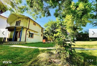 Casă cu 3 camere cu Teren 435 Mp în Central