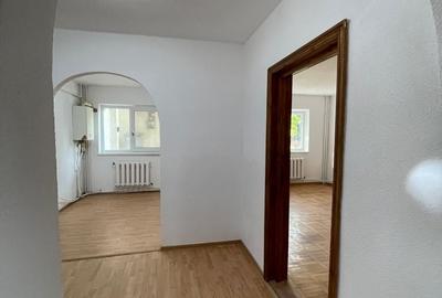 Apartament 3 camere Calea Nationala zona Util - 4
