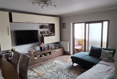 Apartament cu 3 camere decomandat în Micro 16 - 7