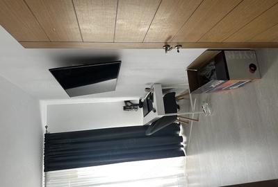 Apartament cu 3 camere decomandat în Ștefăneștii de Jos - 2