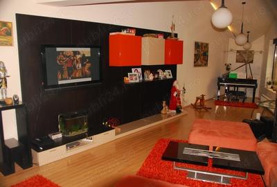 Casă cu 7 camere cu Teren 615 Mp în Giroc
