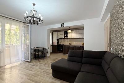 Apartament cu 3 camere decomandat, mobilat în Tractorul