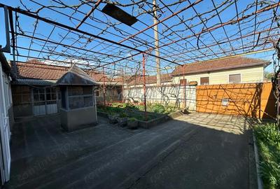 Casă cu Canalizare în Sud - 20
