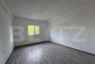 Casă cu 5 camere cu Teren 480 Mp în Plaiul Vulcanești