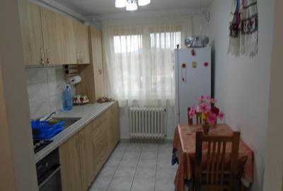 Proprietar, vând apartamet în Reghin, Mihai Viteazu - 3