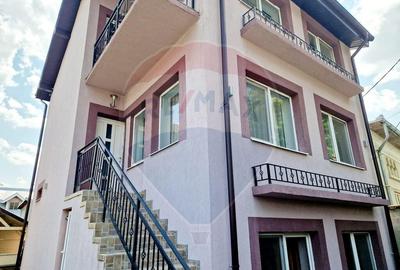 CHIRIE - Casa 4 camere , curte , zona LPS - 1