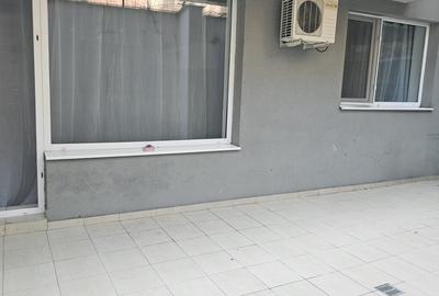 Proprietar, vând apartament cu 2 camere + curte  engleza, zona Mall Vitan - 1