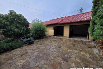 Casă cu 6 camere cu Teren 700 Mp în Obcini