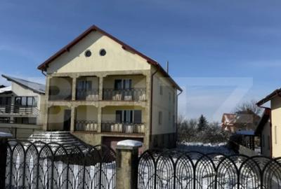 Casă cu 5 camere în Central