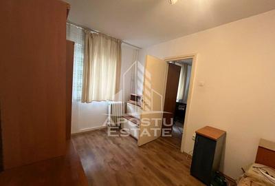 Apartament cu 2 camere, semidecomandat, etajul 2, zona Sa... - 2