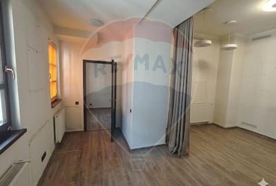 Birou, de 174 mp, în Ultracentral - 9