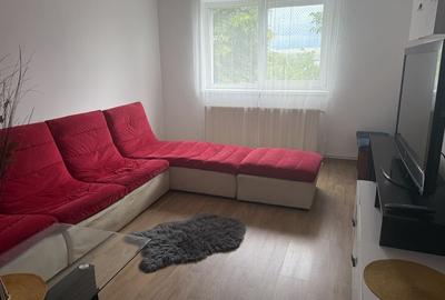 Apartament cu 2 camere decomandat în Exterior Vest