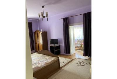 Casă cu 10 camere cu Teren 1200 Mp în Central - 4