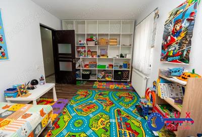 Apartament cu 3 camere decomandat în C5 - 2