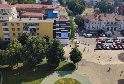 Apartament cu 3 camere decomandat în Central - 2