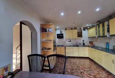 Casă cu 6 camere în Șerbănești - 4