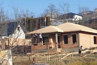 Casă cu 4 camere în Central - 2