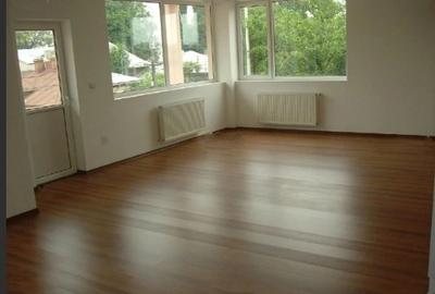 Rahova, Casa-Vila ,2005,, parter/2,Amenajata,6 bai,locuri parcare,centrala - 4