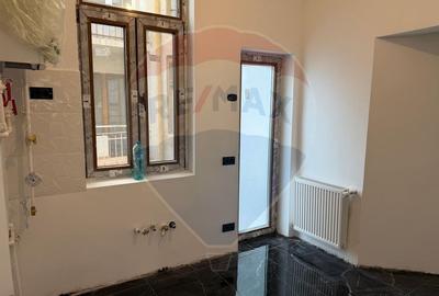 VANZARE Apartament cu 3 camere in zona Dacia - 11