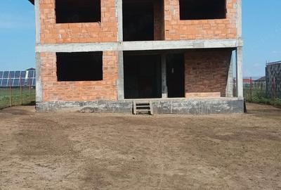 Casă cu 4 camere cu Teren 550 Mp în Central - 10