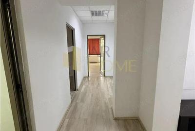 Spațiu comercial, de 100 mp, în Central - 1