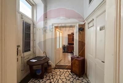 Apartament cu 3 camere semidecomandat în Central - 9