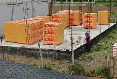 Casă cu 4 camere cu Teren 175 Mp în Lumina - 2