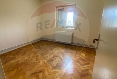 Apartament cu 3 camere decomandat în Central - 16