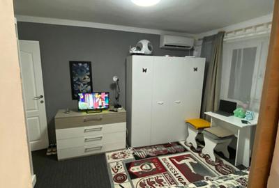 Apartament cu 2 camere decomandat în Palazu Mare