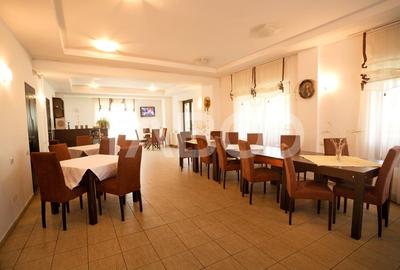 Pensiune 13 camere 16 bai sauna piscina si teren 1565 mp Cisnadioara - 4