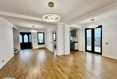 Casă cu 4 camere cu Canalizare în Central - 1