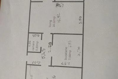 Apartament cu 3 camere semidecomandat în Terezian