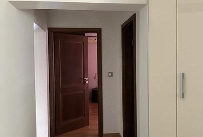 Apartament cu 3 camere decomandat în Girocului - 3
