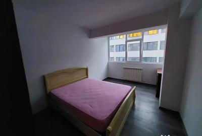 Apartament cu 2 camere decomandat în George Enescu