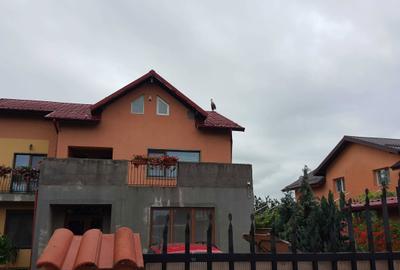 Casă cu 4 camere în Bărcănești - 8