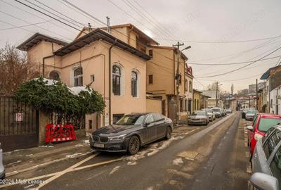 Casă cu 4 camere cu Teren 251 Mp în Parcul Carol - 1