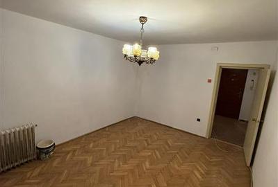 Apartament cu 3 camere decomandat în Complex Studențesc - 3