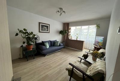 Garsoniera renovata bloc de apartamente, et 2, centrala, Petrom Milcov