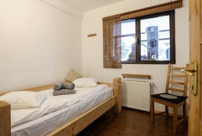 CASA DE VACANTA//PENSIUNE// AZUGA - 13