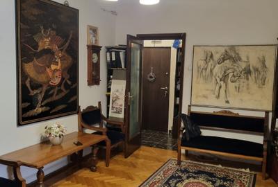 Apartament cu 3 camere semidecomandat, mobilat în Universitate - 2
