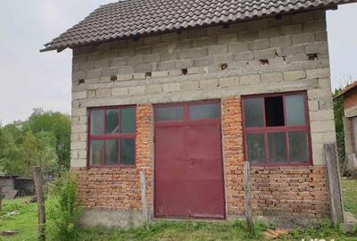 Casă cu 2 camere cu Teren 1000 Mp în Florești - 6