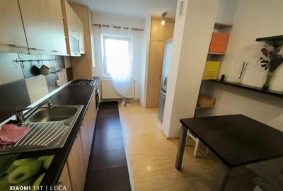 Apartament cu 2 camere decomandat în Dâmbul Rotund