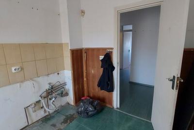 Apartament cu 3 camere în Calea București - 14