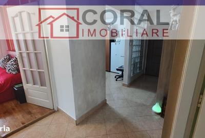 Apartament cu 3 camere decomandat în Decebal - 2