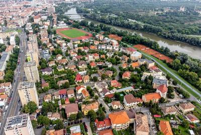 Vilă exclusivistă pe malul Mureșului - design modern si teren generos - 10