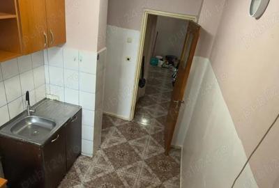 Apartament cu 3 camere semidecomandat în Giulești - 10